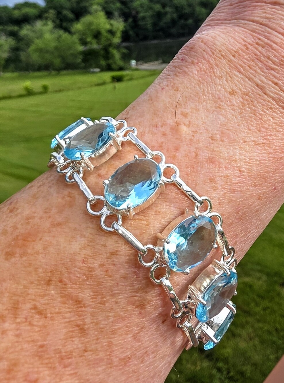 Faceted Blue Topaz Bracelet In 925 Sterling Silver (7.5")